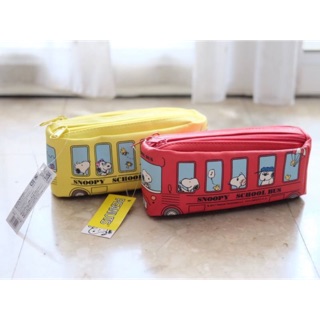 กระเป๋าดินสอ Snoopy School Bus แบบมีซิป 2 ช่อง สินค้ามี 2 สี ราคา 229 บาท #กระเป๋าดินสอ #Snoopy