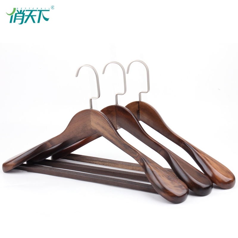 พร้อมส่ง ไม้แขวนเสื้อไม้ ขนาด45cm*24cm กันหลื่น สำหรับแขวนเสื้อสูทและชุดหนาว