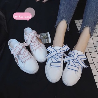 รองเท้าผ้าใบลำลอง เปิดส้น
