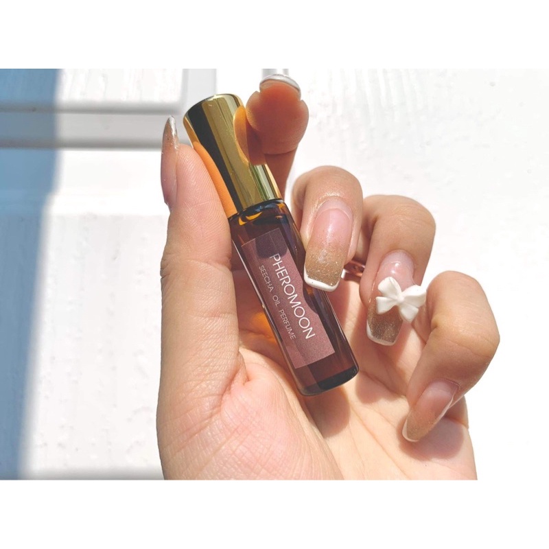 ฟีโรโมน ออริจินอล (เลียนแบบกลิ่นฟีโรโมนธรรมชาติ)🤍ออยล์ฟีโรโมนแท้100%(น้ำหอมสีชาของแท้)