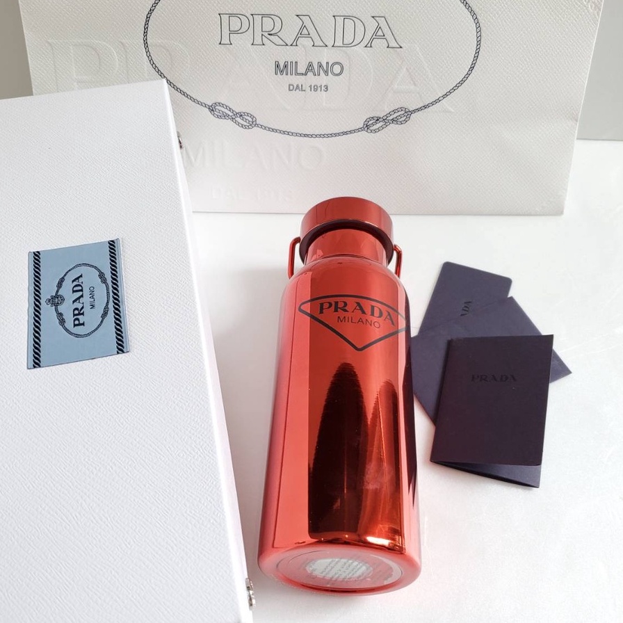 ขวดน้ำสแตนเลส สตีล ขนาด 500 มล. แบรนด์ปราด้า สีแดง Prada Stainless Steel Water Bottle 500 ml.
