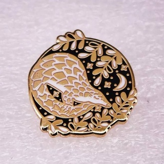 เข็มกลัด / หมุดโลหะ ตัวนิ่มหรือลิ่น Armadillo Pangolin ⚫🟡🦔🌿🌙⭐ (Hard Enamel Pin)