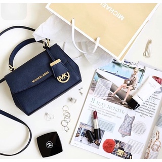 (แท้) MK Micheal Kors ava xs  Crossbody Leather 7.5" สีน้ำเงิน navy **สินค้าอยู่ไทย