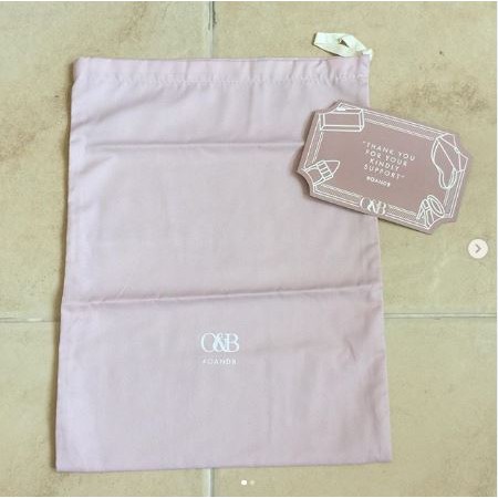 ถุงผ้า แบรนด์ O&B oandb ของแท้ มาจาก shop ที่เซนทรัล ของแท้แน่นอน เอาไว้ใส่ของ ใส่รองเท้า สภาพใหม่