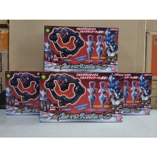 Dx Ultraman Taiga Holder Set มือ1