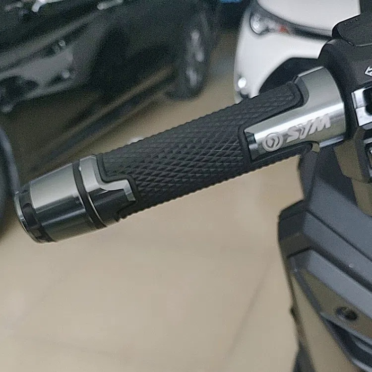 SYM CRUISYM 150 180 300 T2 T3 Grip อุปกรณ์เสริม Handlebar Grips จบรถจักรยานยนต์ Handle Grip Ends ปลั
