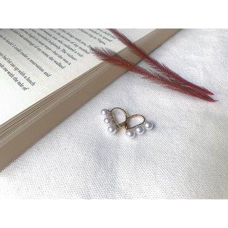 valerie.galleria  ตุ้มหูห่วง มุกเรียงสไตล์เกาหลี minimal pearl earrings