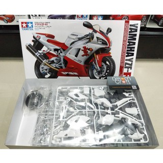 TAMIYA 1/12 Yamaha YZF R1 (โมเดลรถจักรยานยนต์ Model DreamCraft)