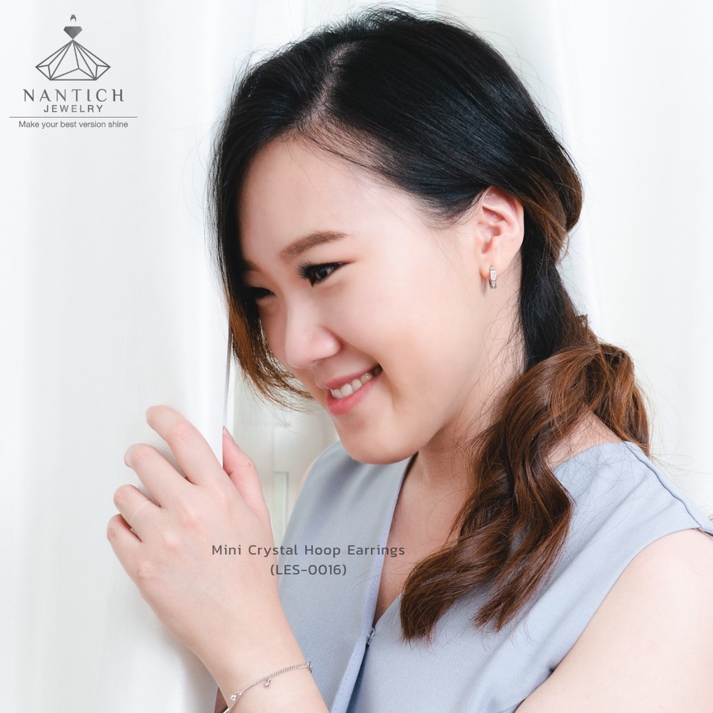 ‍⚕️ [เครื่องประดับ | ปลอดภัย] ต่างหู คนแพ้ง่าย : Mini Crystal Hoop Earrings (LES-0016) Nantich Jewelry ราคา ถูกที่สุด ดีลบีเคเค แกลเลอรีภาพที่ 4