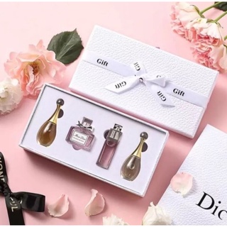 น้ำหอมมินิเซ็ท 🌸DIOR🎉 เซทของขวัญ4ชิ้น🎁ขนาด5ml.