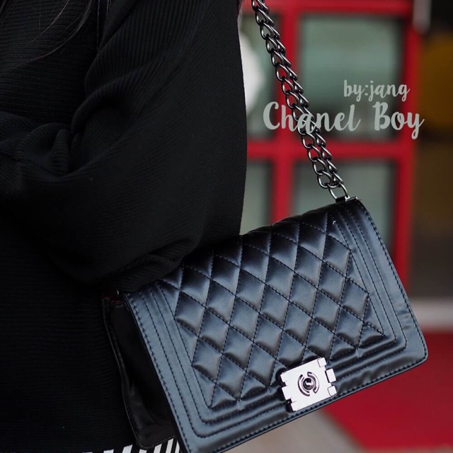 กระเป๋า Chanel  Boy  bag  flap bag caviar