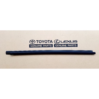 ยางรีดน้ำ ด้านนอก ของแท้  Toyota Sport Cruiser 4 ประตู