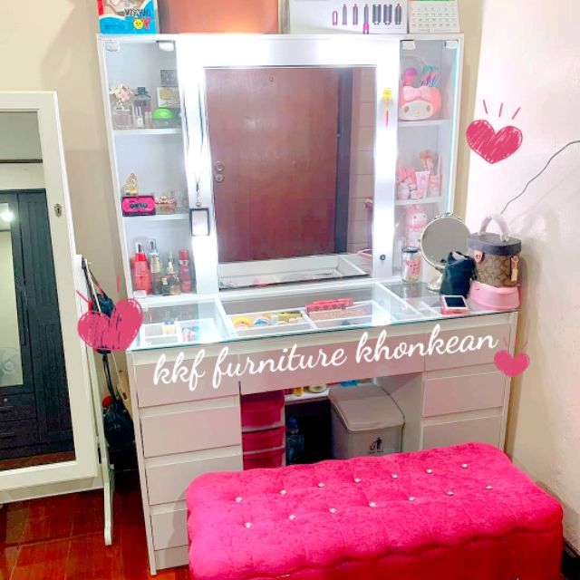 โต๊ะเครื่องแป้งมีไฟ กระจกกลางเปิดได้ 9 ลิ้นชักขนาด 50*120*160 cm.(ไม่รับคืนสินค้าถ้าเสียหายเคลมฟรี)