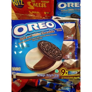 OREO Dark &amp; White Chocolate Sandwich Cookies 9× 28.5g