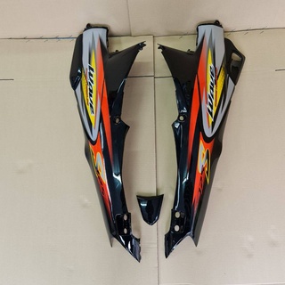 ฝาข้างท้าย wave 125s สีดำ พร้อมติดลาย ปี 2003 ฝากระเป๋าเวฟ 125s พร้อมฝาปิดท้าย