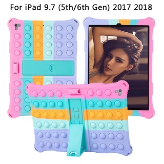 เคสซิลิโคนนิ่ม หนา 4 มุม กันกระแทก สําหรับ iPad 9.7 5th 6th Gen 2017 2018 iPad Air 1 Air 2 Pro 9.7 นิ้ว