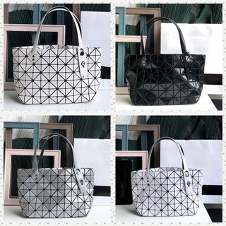 BaoBao Issey Miyake กระเป๋าสะพายไหล่ลำลอง