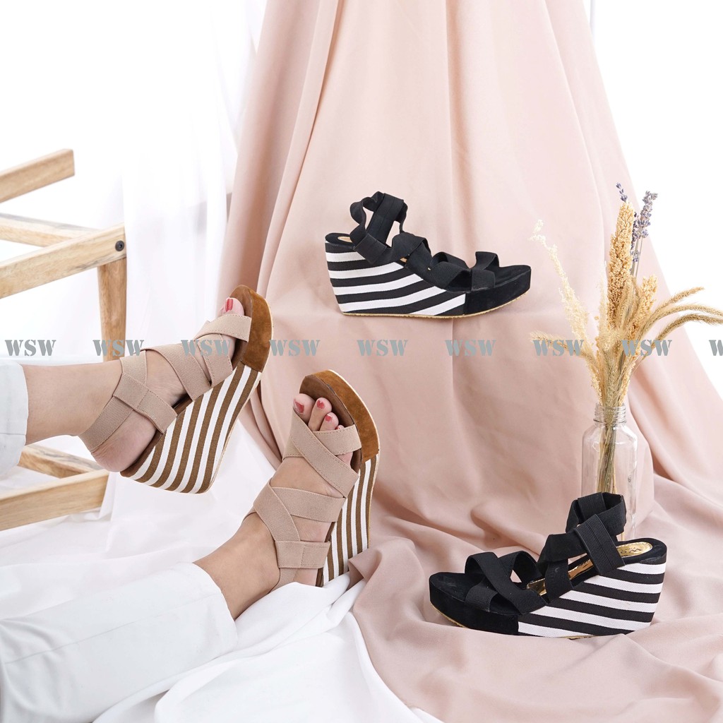 WSW - รองเท้าแตะ BLASTER Wedges