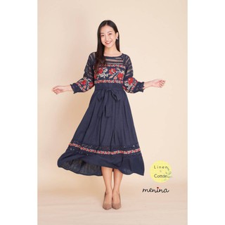 🌼M e n i n a🌼MNN-7951 เดรสลินินปักลายครอสติสแต่งลูกไม้ถัก * ผ้าลินินผสมฝ้ายญี่ปุ่น เนื้อดีมากค่ะ งานปักสวย สี : น้ำเงิ