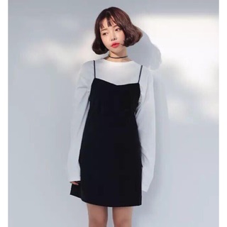 #สินค้านำเข้า White long-sleeve and black mini dress