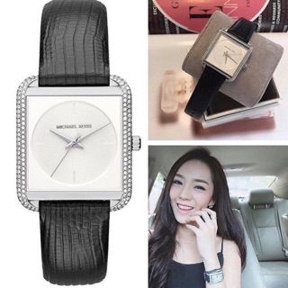 Micahel kors สายหนังสีดำ