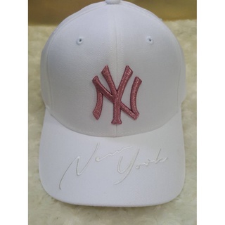 หมวก New Era Glitter MLB New York Yankees Adjustable ขาวปักชมพู โบหลัง