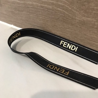 ริบบิ้น แบรนด์ FENDI ของแท้ แน่นอน รับประกัน สวยหรูดูแพงมาก สายแข็งแรง ลายชัดเจน ใครอยากได้ จัดเลยจ้า