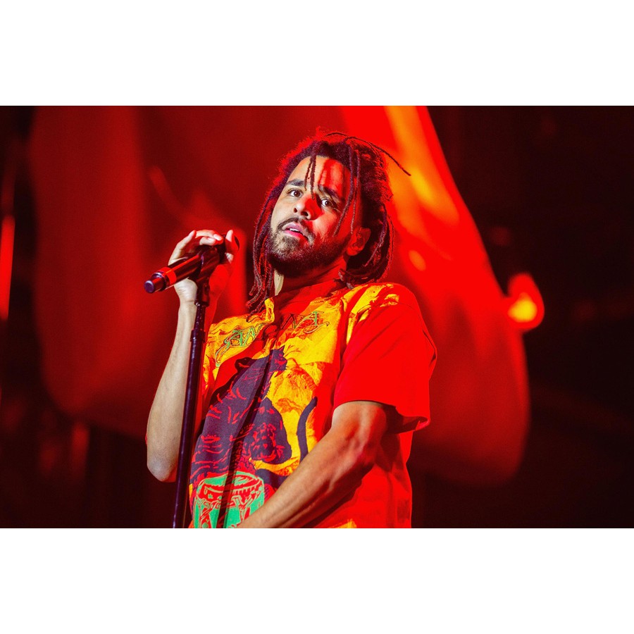 โปสเตอร์J. Cole  PosterJ. Cole เจ.โคล วอลเปเปอร์ ตกแต่งผนัง วงดนตรี  Hiphop ฮิปฮอป rapper แร็ปเปอร์ 