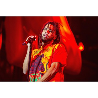 โปสเตอร์J. Cole  PosterJ. Cole เจ.โคล วอลเปเปอร์ ตกแต่งผนัง วงดนตรี  Hiphop ฮิปฮอป rapper แร็ปเปอร์ โปสเตอร์ฮิปฮอป