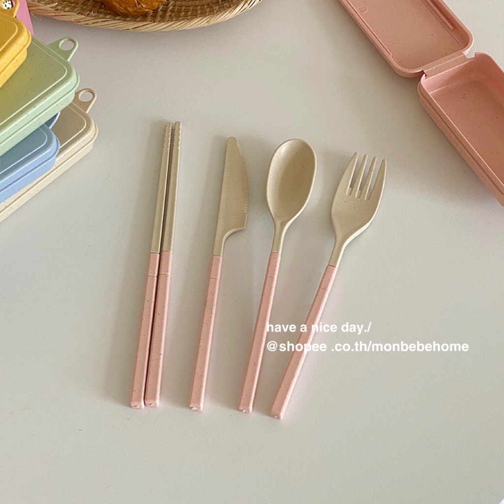 ชุดช้อนส้อม ช้อน ส้อม ตะเกียบ มีด พร้อมกล่อง แบบพกพา มี 5 สีให้เลือก ใช้วัสดุเกรดอาหารได้อย่างมั่นใจ พร้อมส่ง！！！