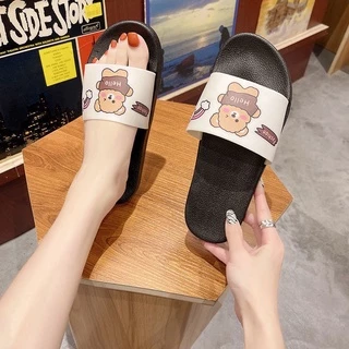 พร้อมส่ง รองเท้าแตะผู้หญิง (หมีHello) รองเท้าแตะยางพื้นนุ่มใส่สบาย （แนะนำให้ซื้อเพิ่ม1เบอร์)