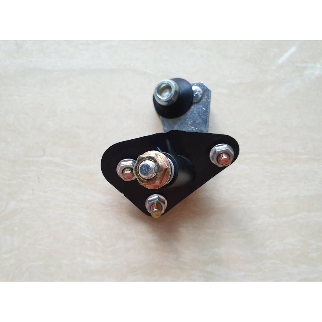 ตุ๊กตาขาปัดน้ำฝน MITSUBISHI L200,CYCLONE,4D56 ข้างLH ราคาข้างละ 250 บาท