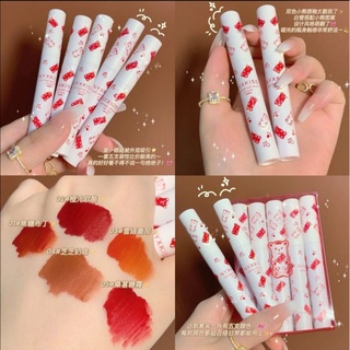 พร้อมส่ง/แท้ เซตลิป ลิปสติก ลิปกลอส หมีแดง Magic Casa 5 แท่ง 5 สี เนื้อกำมะหยี่ เนื้อแมตต์ กันน้ำ ติดทนนาน