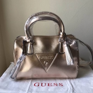 กระเป๋าสะพาย GUESS ทรง speedy ของแท้มือหนึ่ง ของใหม่มีถุงผ้า