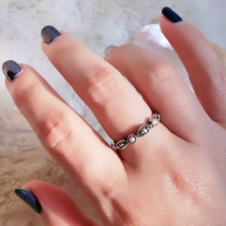 Meko​ Pearl​ ​ Ring​ แหวนมุกวินเทจ สวยหรู​ ตัวเรือนเงินแท้ 925​