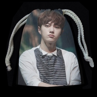 กระเป๋าหูรูด กระเป๋า ผ้าขนนุ่ม กระเป๋าผ้า กระเป๋าเครื่องสำอาง กระเป๋าดินสอ แฟนเมด Fanmade Kim Myung Soo คิมมยองซู