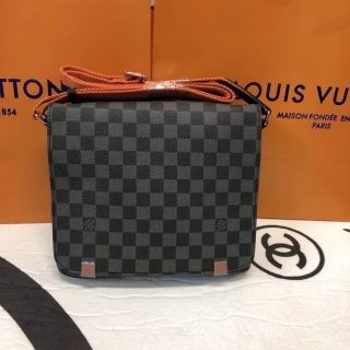 กระเป๋า Louis Vuitton