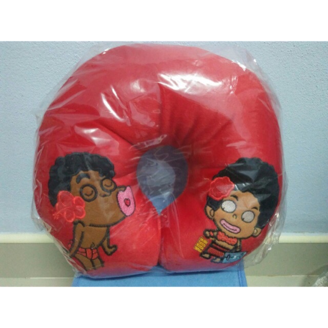 พร้อมส่ง หมอนรองคอเงาะป่า