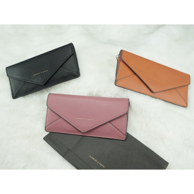 charles and keith envelope bag