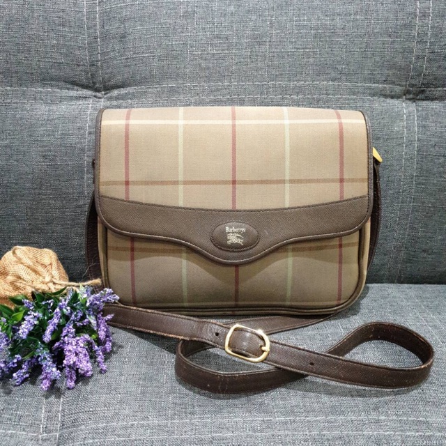 พร้อมส่ง กระเป๋าสะพาย BURBERRY แท้ 100% มือสอง