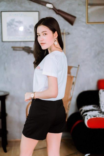 กางเกงขาสั้นไร้ขอบ ฮานาโกะ เอวสูง กระเป๋าขวา รูปที่ 2