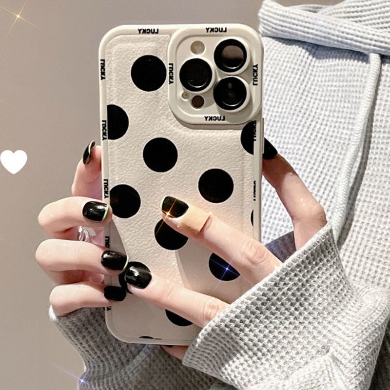 เคสมือถือ ซิลิโคนนิ่ม ลายจุด ป้องกันมือถือ สีดำ สำหรับ IPhone 12 13 11 Pro Max X Xs Max Xr 7 8 Plus Bdgb
