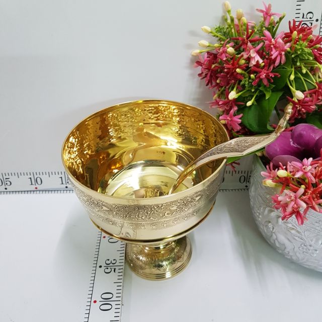 Brass byfa ขันพานลายดอกบัวขนาด 7 นิ้ว ขันทองเหลือง พานรองทองเหลืองตอกลาย ทัพพี ขนาด 9.5 นิ้ว