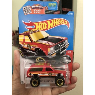 Hot Wheels Rescue 3/10 Chevy Blazer 4X4 Red Fire Yellow Windows