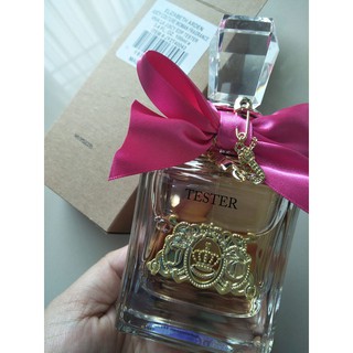 100 ML Viva la Juicy เป็นน้ำหอมที่ประสบความสำเร็จสูงสุดจากแบรนด์ Juicy Couture ได้แรงบันดาลใจจากการใช้ชีวิตอย่างสง่างาม