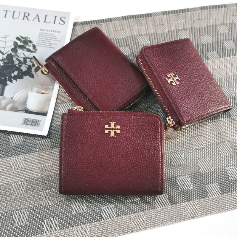 Tory Burch zip coin case  2790 บาท ส่งต่อ 1500 บาท แท้100%