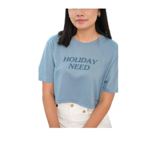 Threemore เสื้อครอปผู้หญิงผ้ายืดพิมพ์ลายมินิมอล Holiday Need