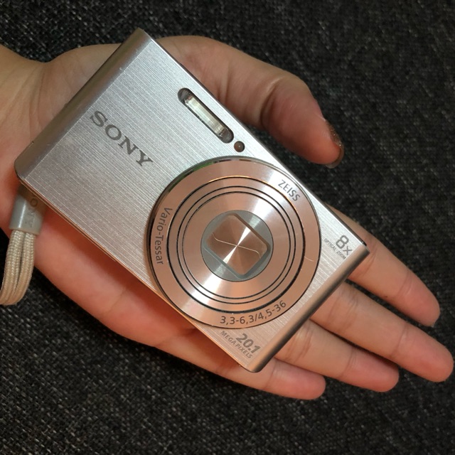 Sony DSC-W830 กล้องดิจิตอล Compact Camera with 8x Optical Zoom - Silver