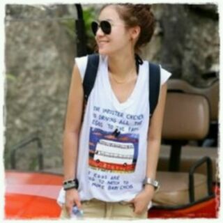 SALE เสื้อยืดสีขาวพิมพ์ลายรถเมล์ size M , L