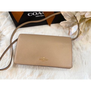 COACH FOLDOVER CROSSBODY CLUTCH ถอดสายยาว ถือเป็นคลัชได้ หนังสวย หนังแท้ทั้งใบ น้ำหนักเบา ดูดีเลยค่า